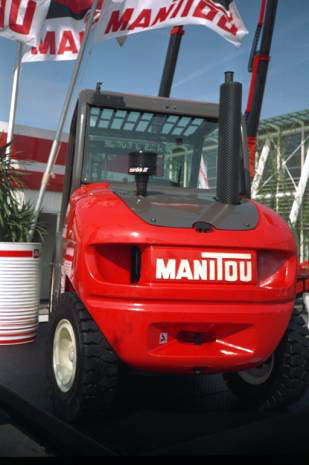 foto de maquinaria mostrando el prefiltro Manitou ( Turbo II )