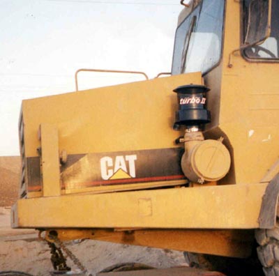 foto de maquinaria mostrando el prefiltro CAT 2 ( Turbo II )